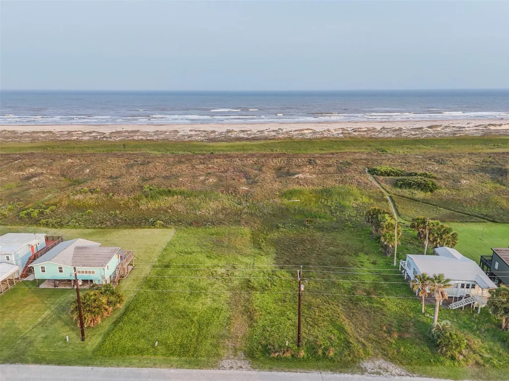 Beachfront Drive Matagorda, TX 77457
