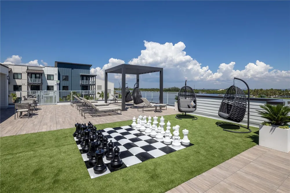 5127 W TYSON AVENUE #TH2 Tampa, FL 33611