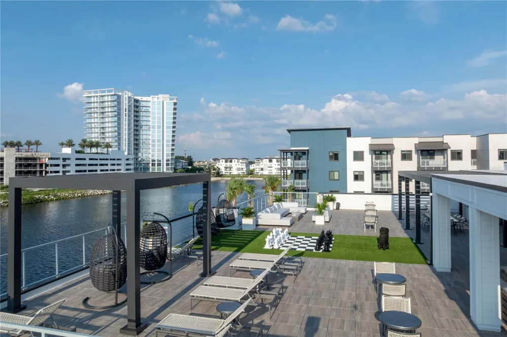5127 W TYSON AVENUE #TH2 Tampa, FL 33611