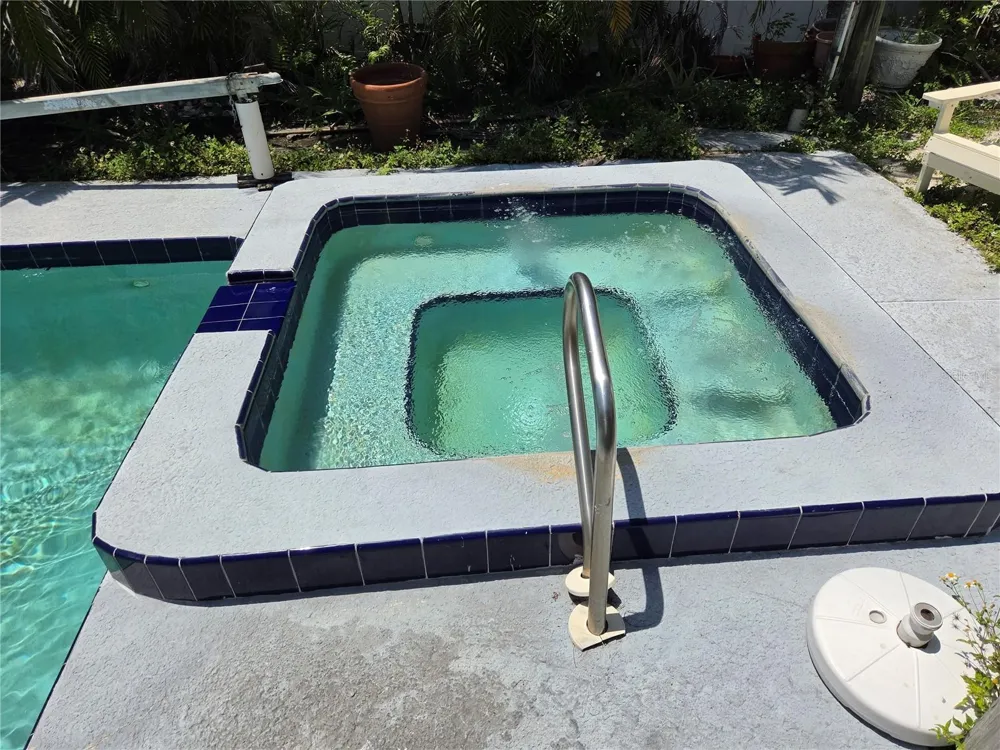 580 BAY ESPLANADE Clearwater Beach, FL 33767