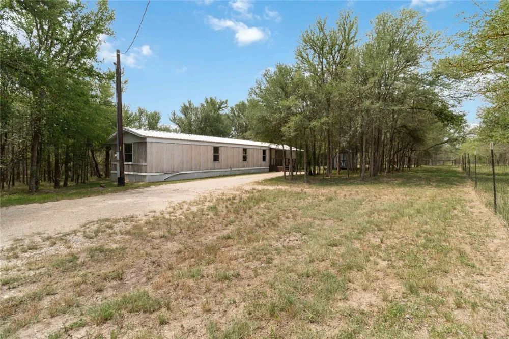 153 Cherylton Drive Red Rock, TX 78662