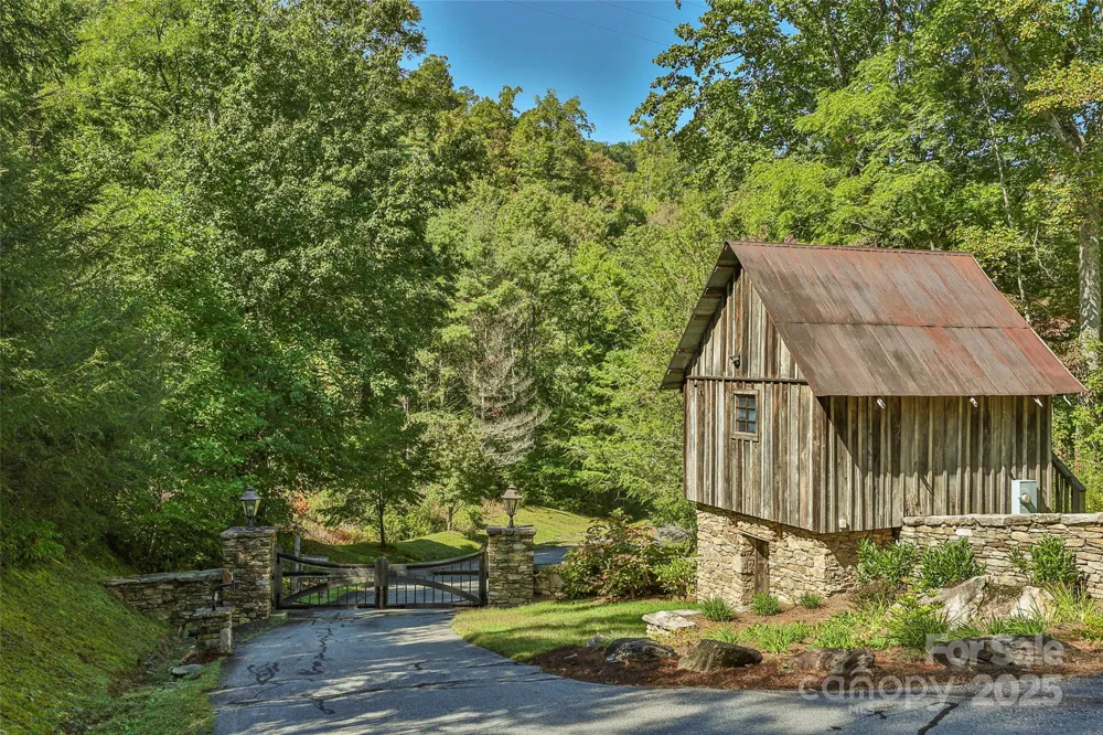 Lot 39 Sweet Spring Trail #39 Glenville, NC 28736