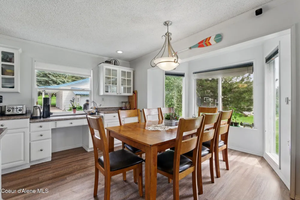 291 Comeback Bay Ln Sagle, ID 83860
