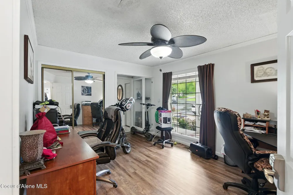 291 Comeback Bay Ln Sagle, ID 83860