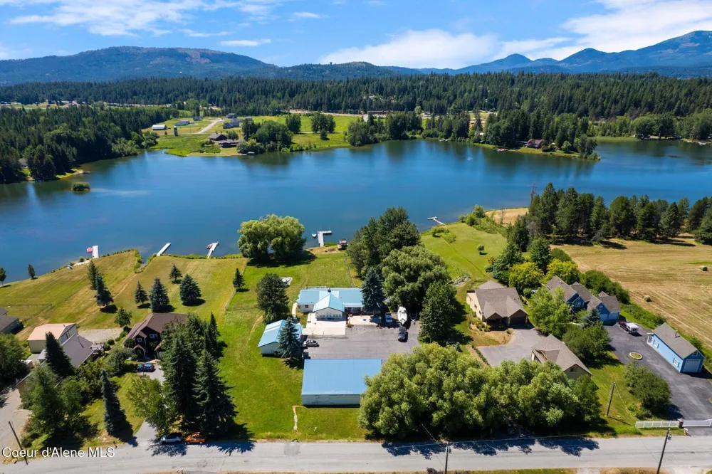291 Comeback Bay Ln Sagle, ID 83860