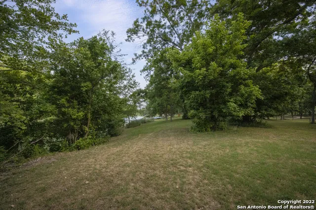 1270 ervendberg New Braunfels, TX 78130
