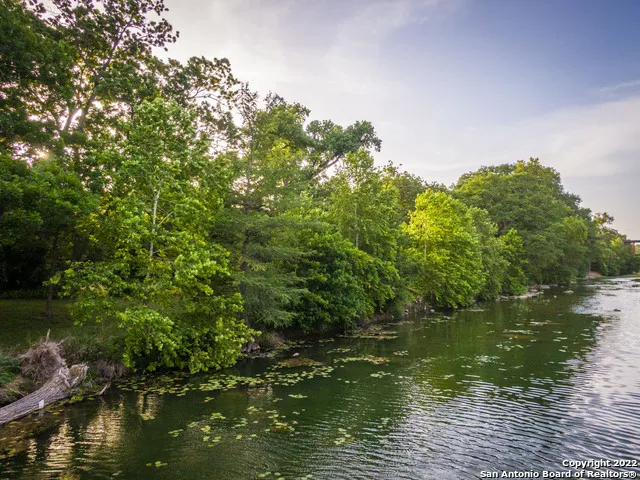 1270 ervendberg New Braunfels, TX 78130