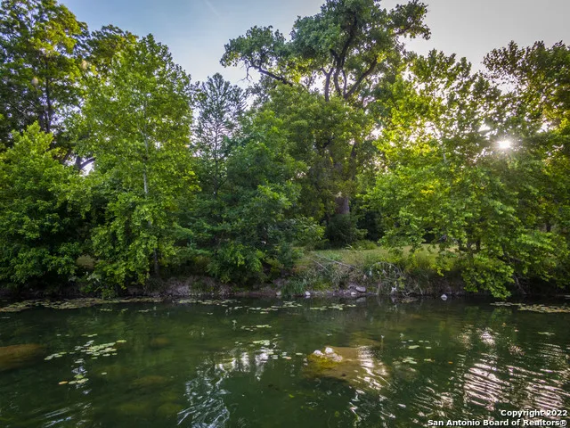 1270 ervendberg New Braunfels, TX 78130