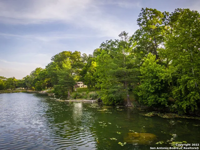 1270 ervendberg New Braunfels, TX 78130