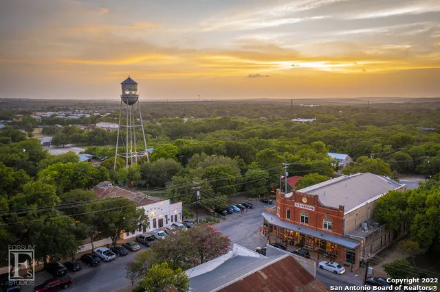 1270 ervendberg New Braunfels, TX 78130