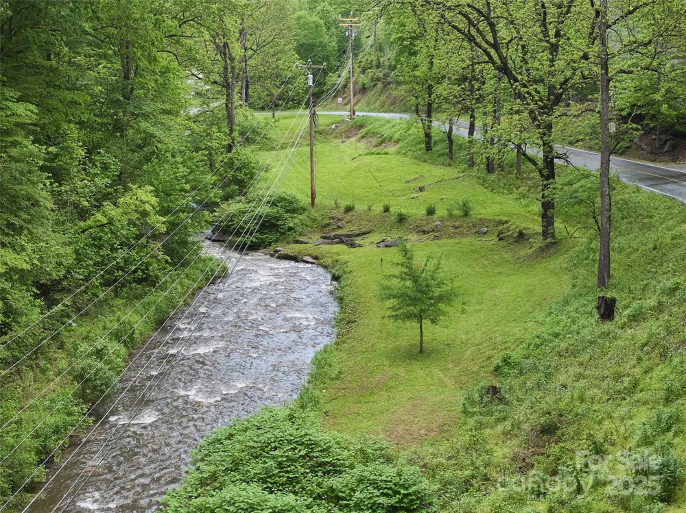 210 Conleys Creek Road Whittier, NC 28789