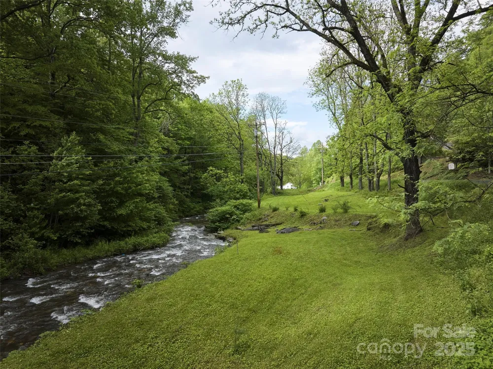 210 Conleys Creek Road Whittier, NC 28789