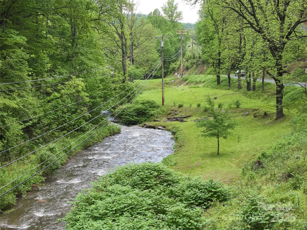 210 Conleys Creek Road Whittier, NC 28789