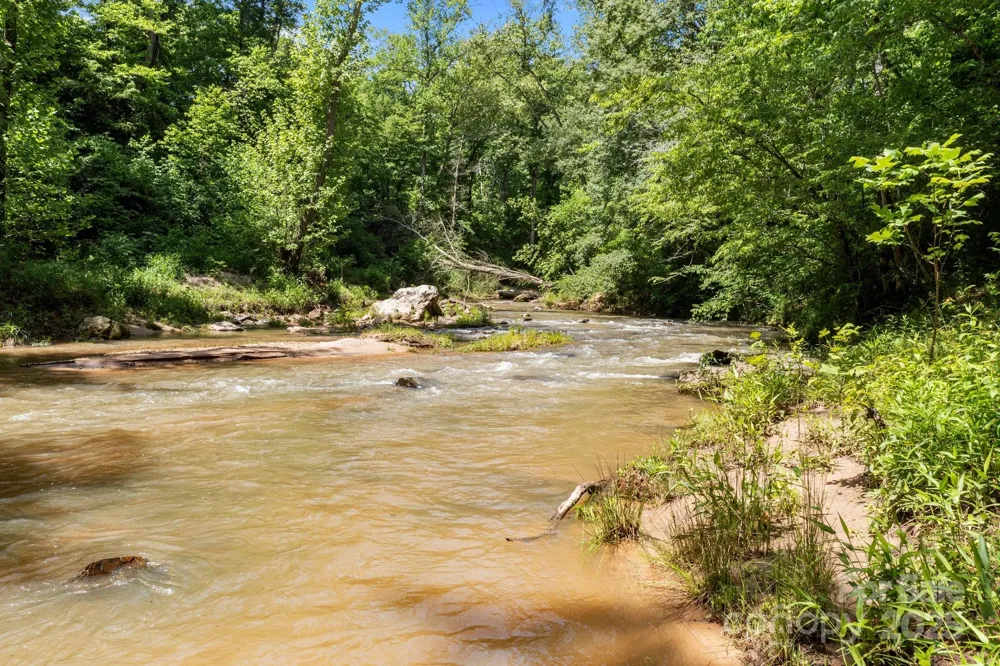 437 Linneys Mill Road Union Grove, NC 28689
