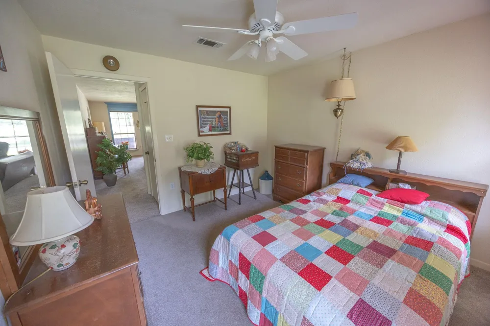 4988 Paso Fino Lane Madisonville, TX 77864