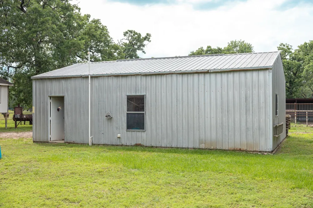 4988 Paso Fino Lane Madisonville, TX 77864