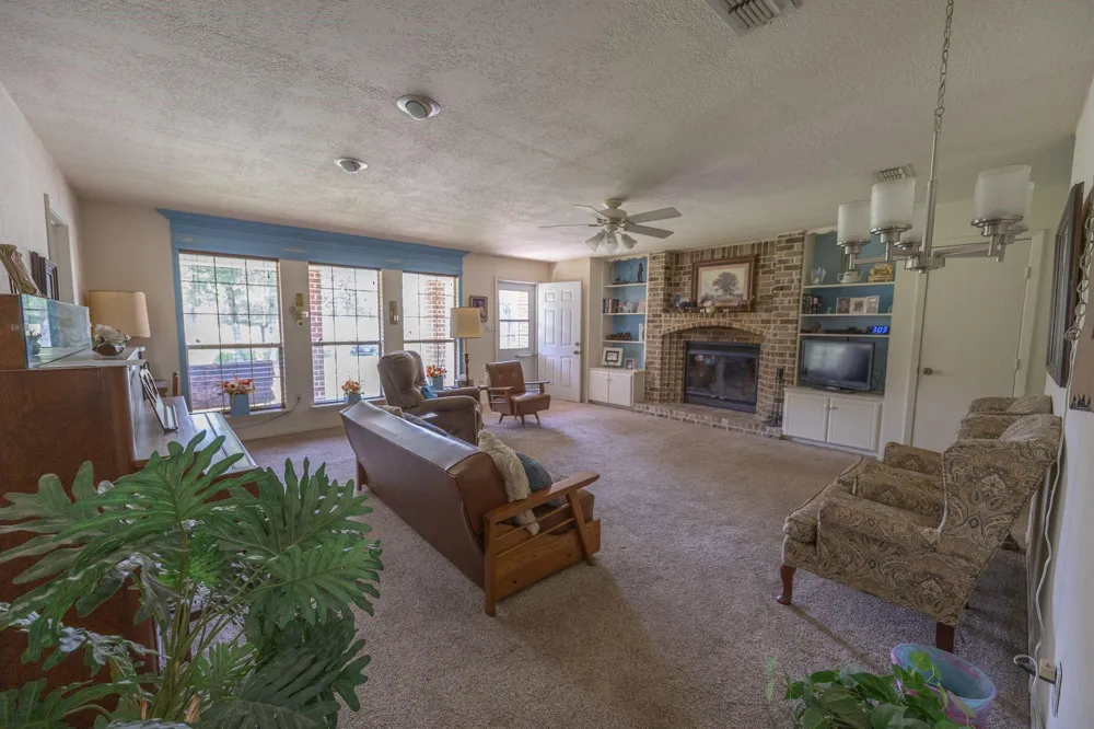 4988 Paso Fino Lane Madisonville, TX 77864