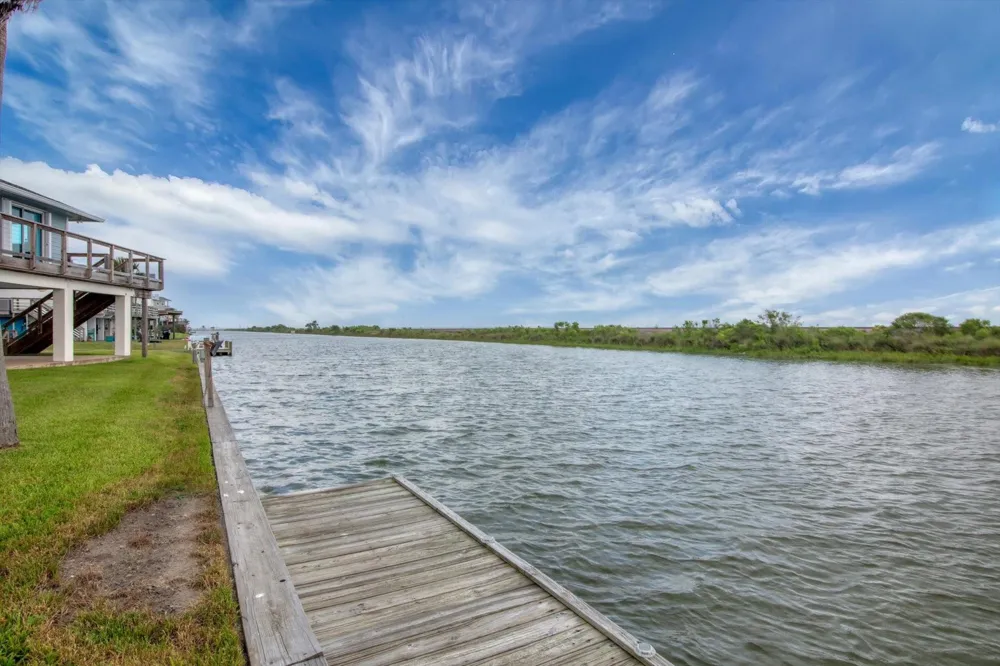 354 Ling Street Bayou Vista, TX 77563