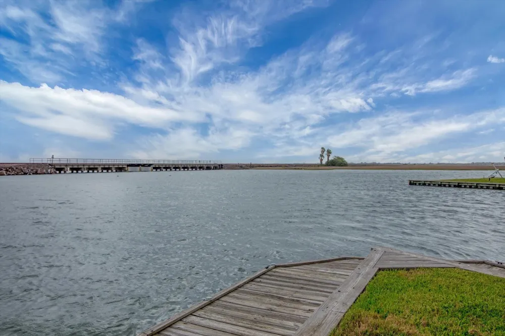354 Ling Street Bayou Vista, TX 77563
