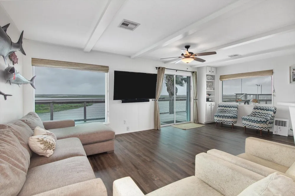 354 Ling Street Bayou Vista, TX 77563