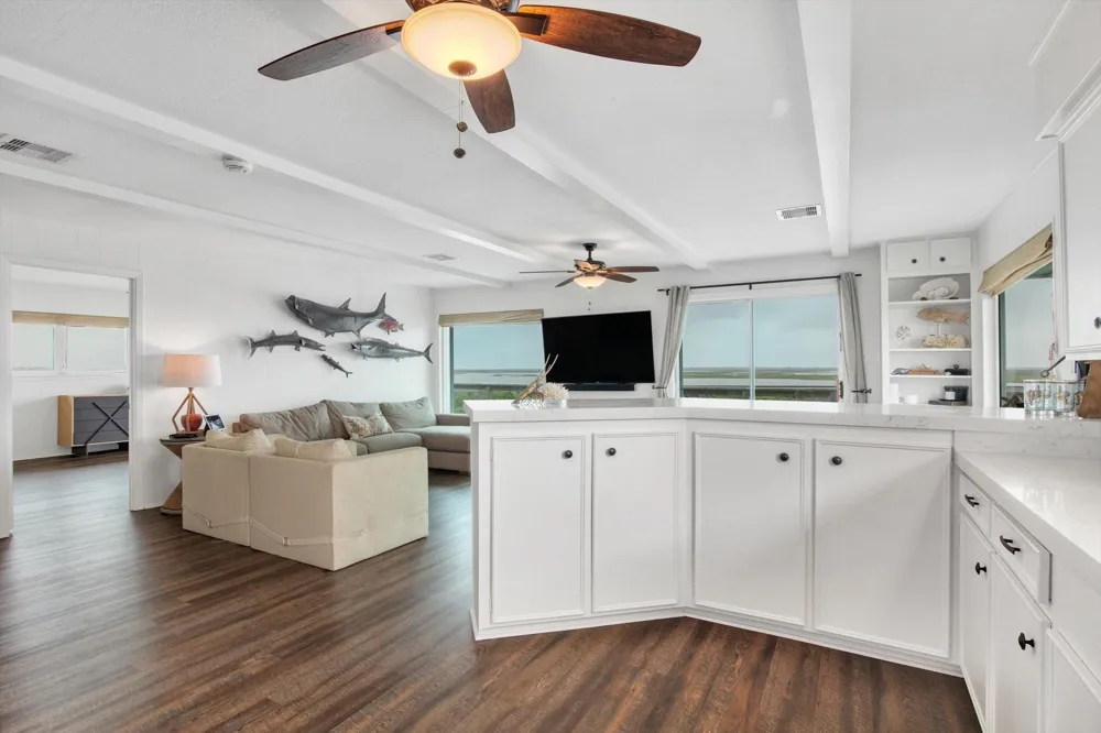 354 Ling Street Bayou Vista, TX 77563