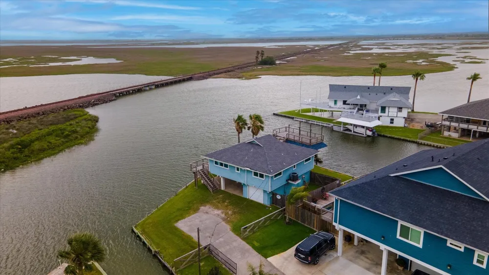 354 Ling Street Bayou Vista, TX 77563