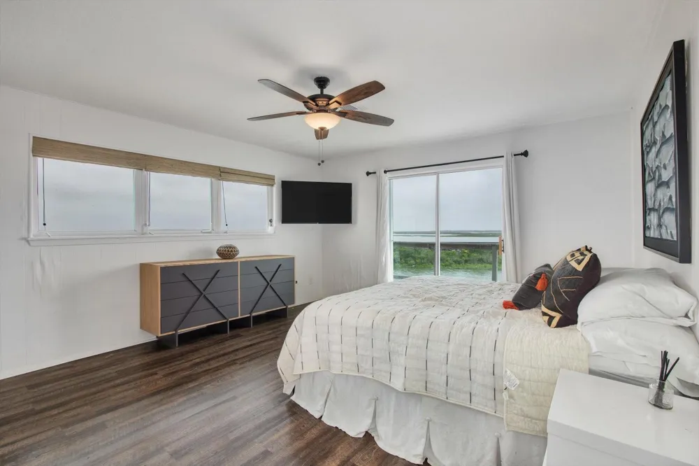 354 Ling Street Bayou Vista, TX 77563