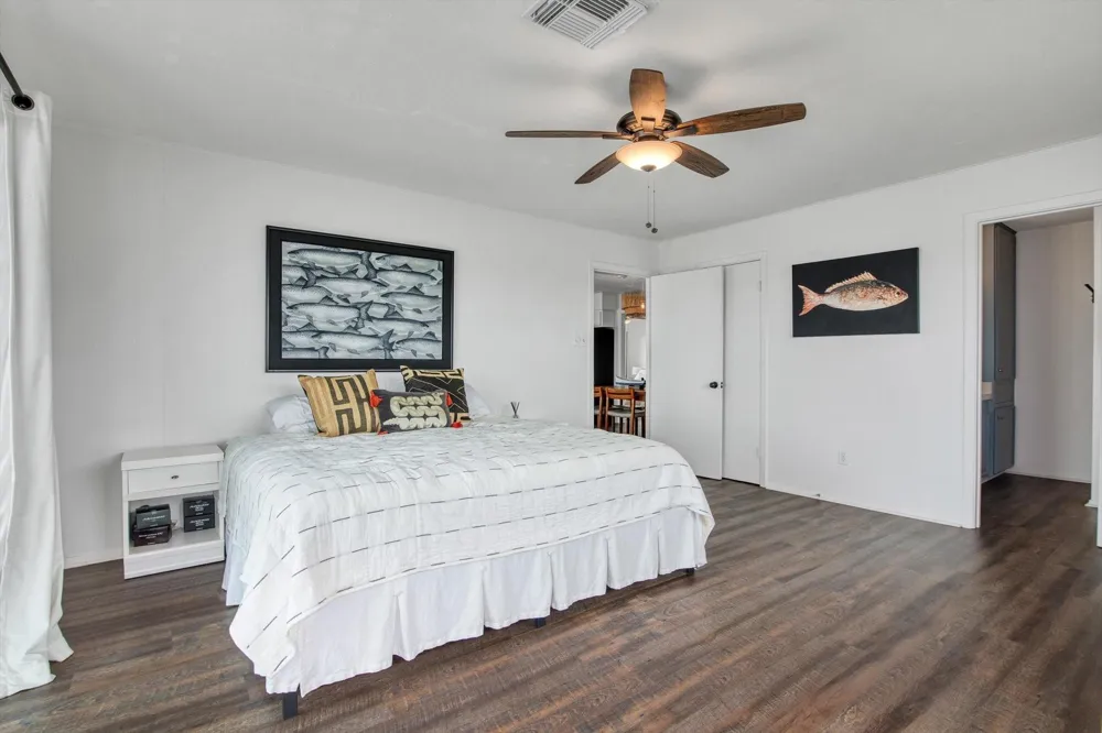 354 Ling Street Bayou Vista, TX 77563