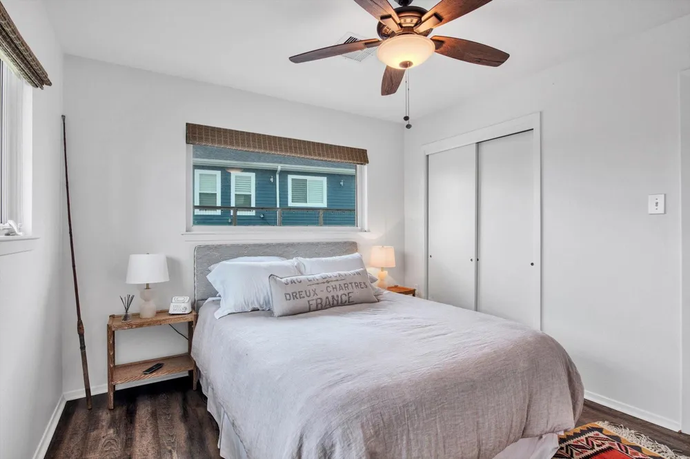 354 Ling Street Bayou Vista, TX 77563
