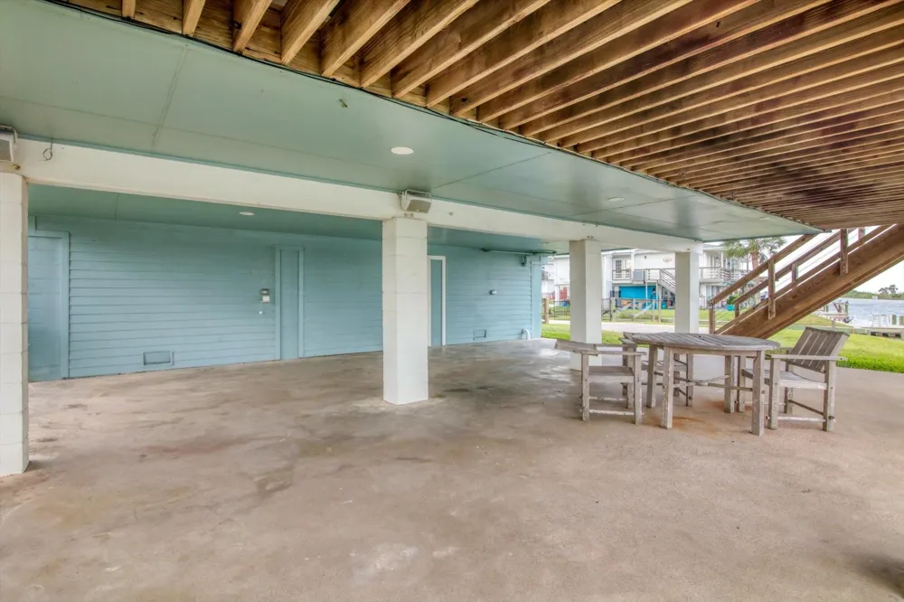 354 Ling Street Bayou Vista, TX 77563