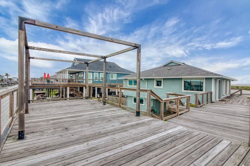 354 Ling Street Bayou Vista, TX 77563