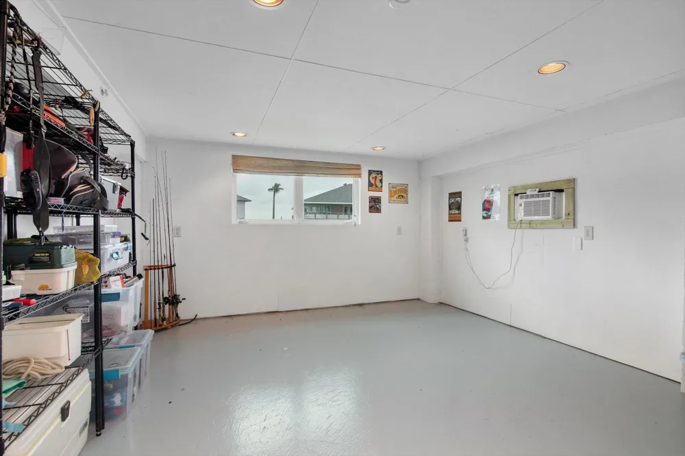 354 Ling Street Bayou Vista, TX 77563