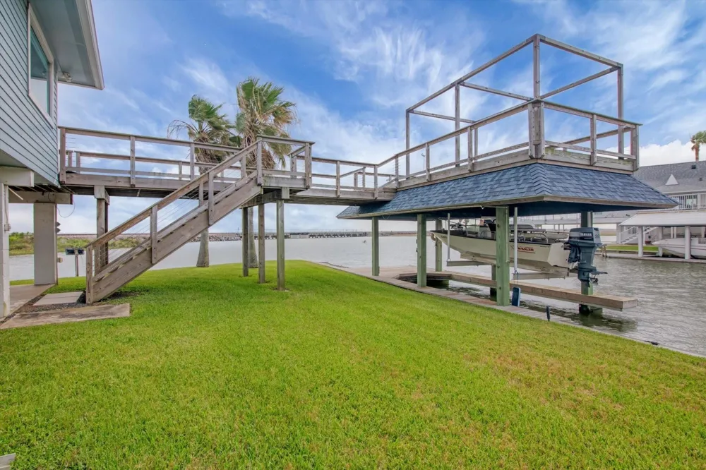 354 Ling Street Bayou Vista, TX 77563