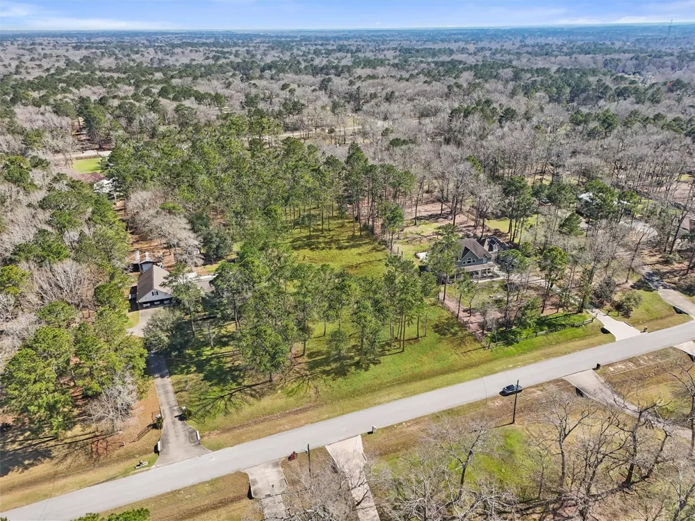 29810 Commons Superior Drive Huffman, TX 77336