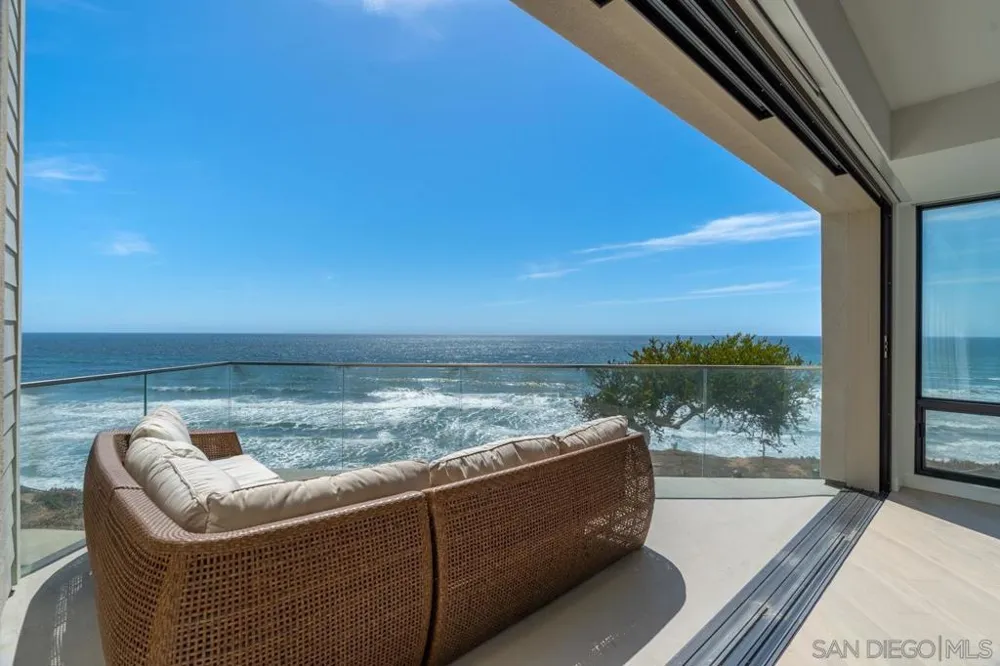 135 S Sierra Ave #32 Solana Beach, CA 92075