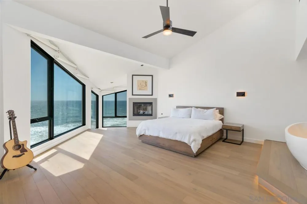 135 S Sierra Ave #32 Solana Beach, CA 92075