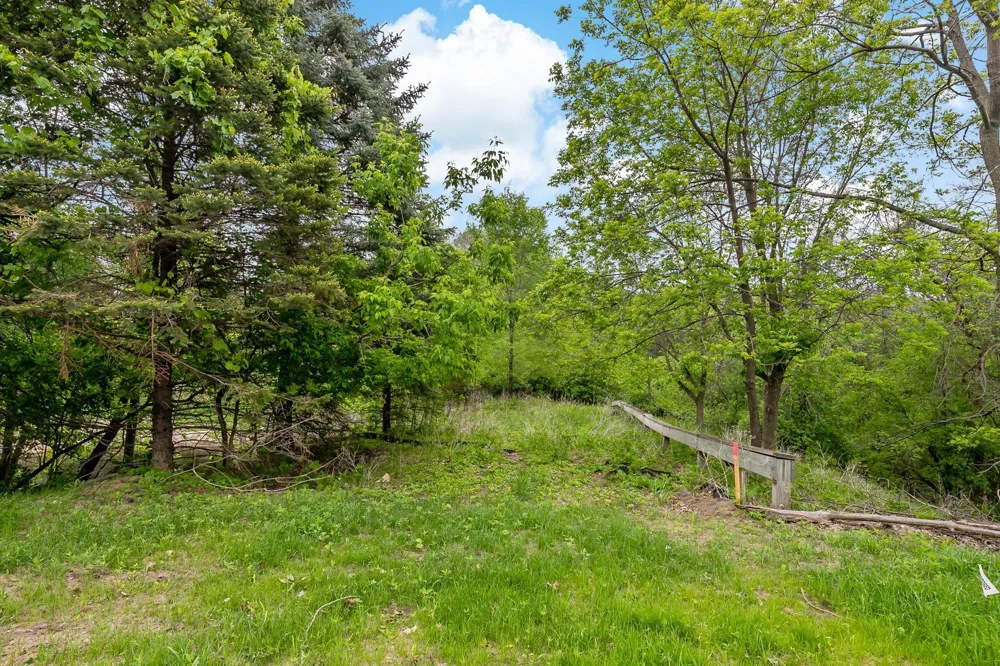 6591 Galpin Boulevard Chanhassen, MN 55331