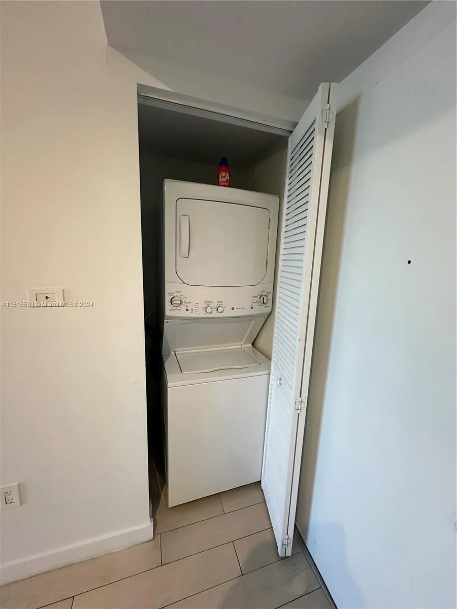 2602 E Hallandale Beach Blvd #R807 Hallandale Beach, FL 33009