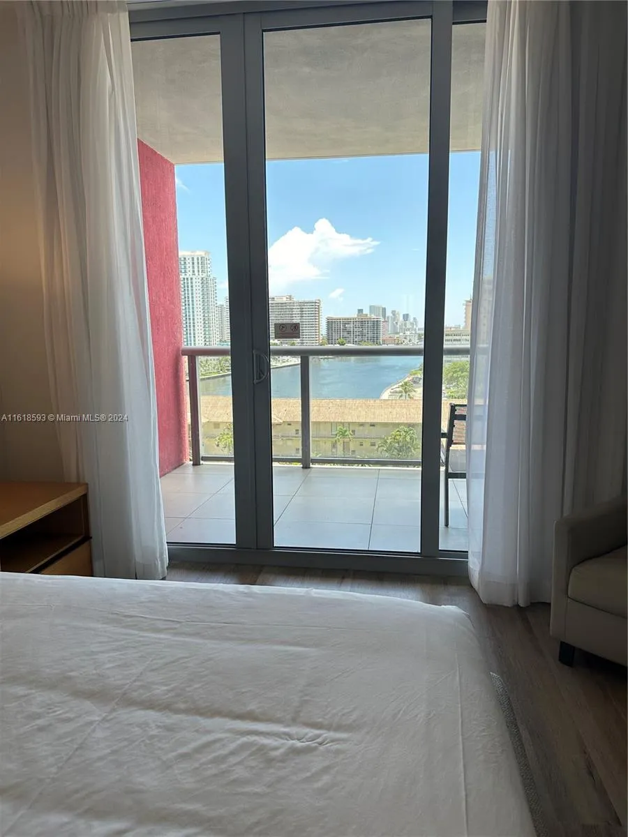 2602 E Hallandale Beach Blvd #R807 Hallandale Beach, FL 33009