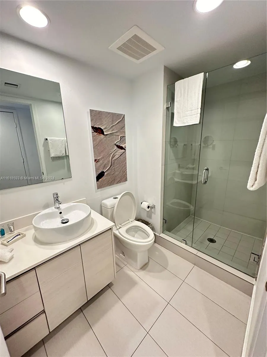 2602 E Hallandale Beach Blvd #R807 Hallandale Beach, FL 33009