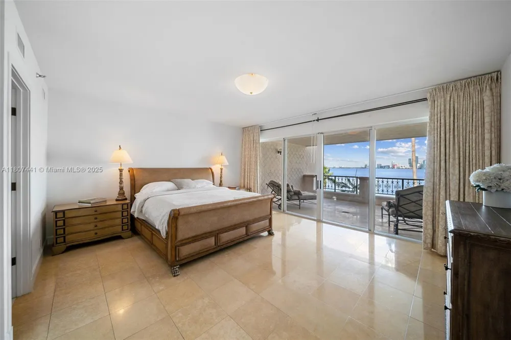 5235 Fisher Island Dr #5235 Miami Beach, FL 33109