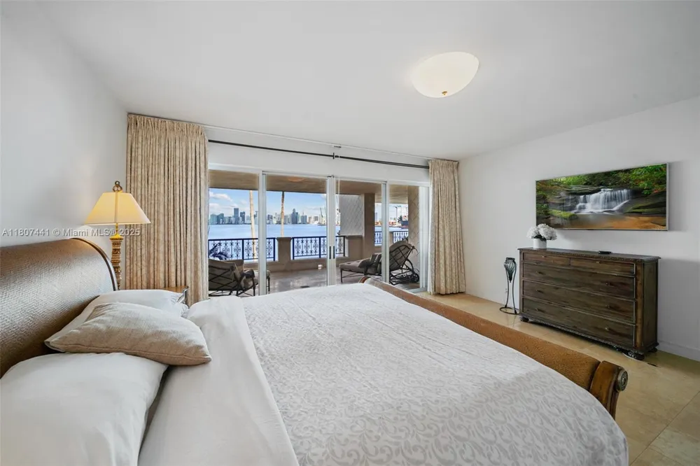 5235 Fisher Island Dr #5235 Miami Beach, FL 33109