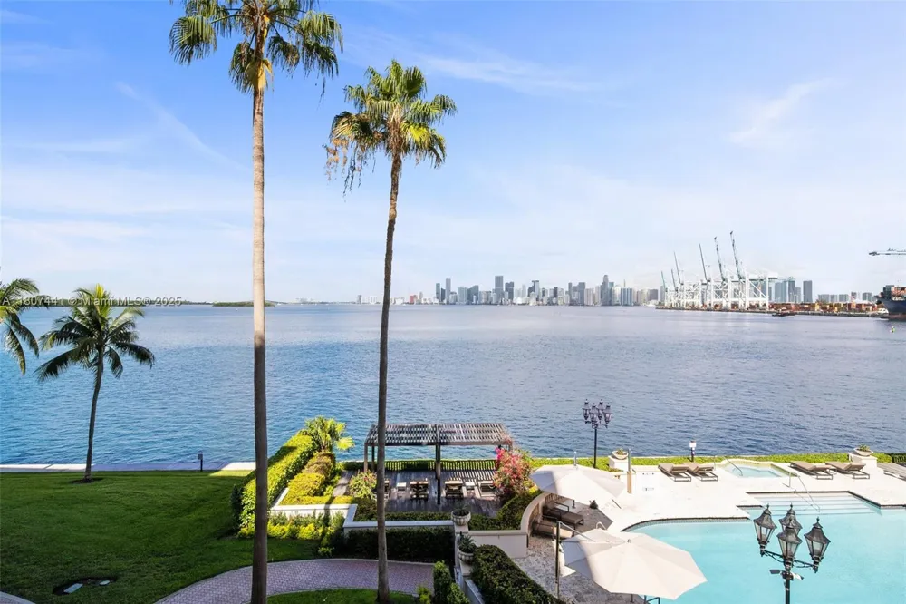 5235 Fisher Island Dr #5235 Miami Beach, FL 33109