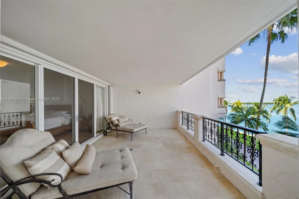 5235 Fisher Island Dr #5235 Miami Beach, FL 33109