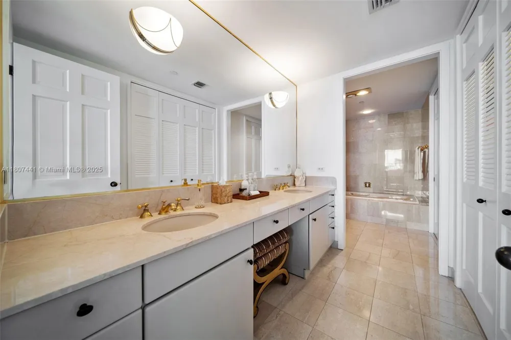 5235 Fisher Island Dr #5235 Miami Beach, FL 33109