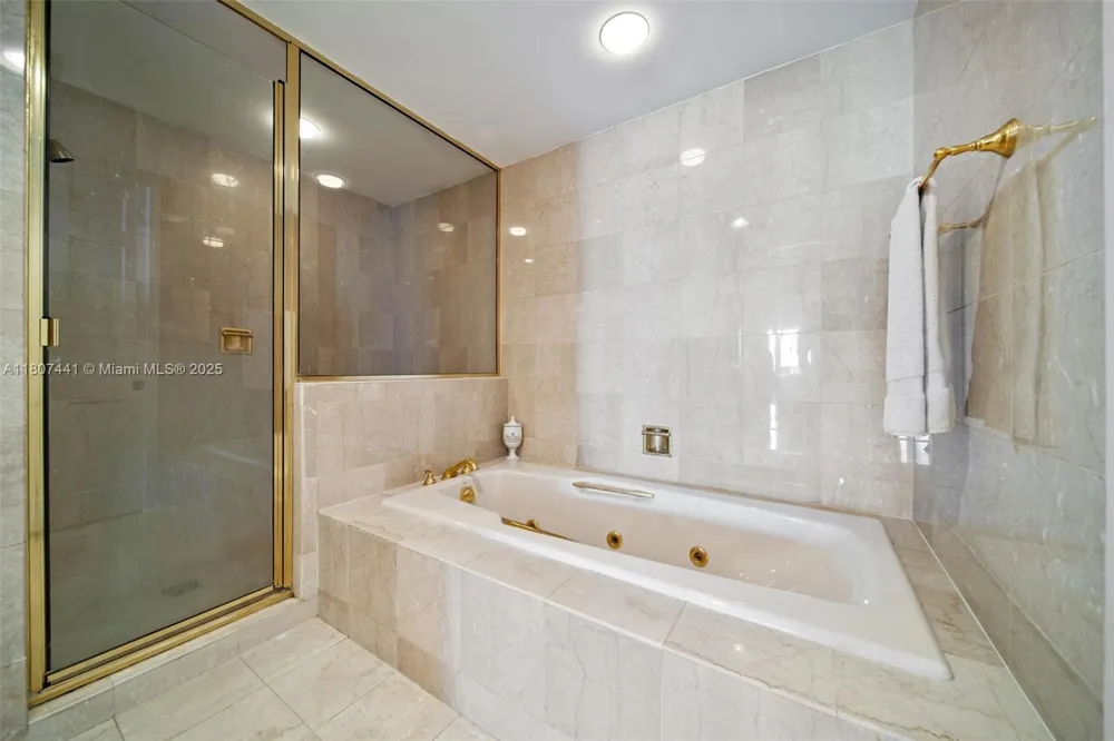 5235 Fisher Island Dr #5235 Miami Beach, FL 33109