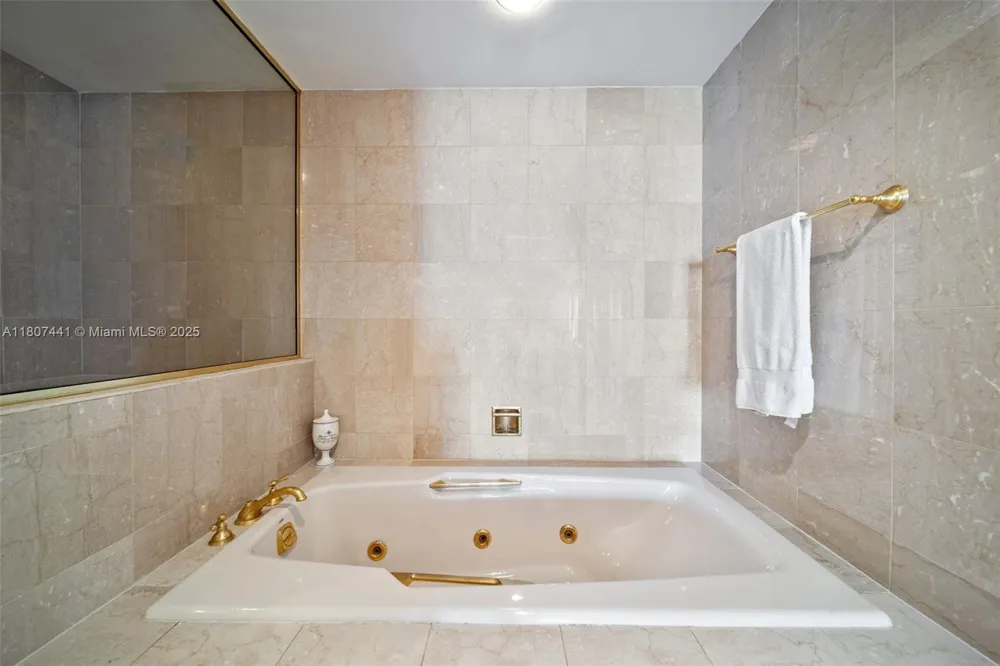 5235 Fisher Island Dr #5235 Miami Beach, FL 33109