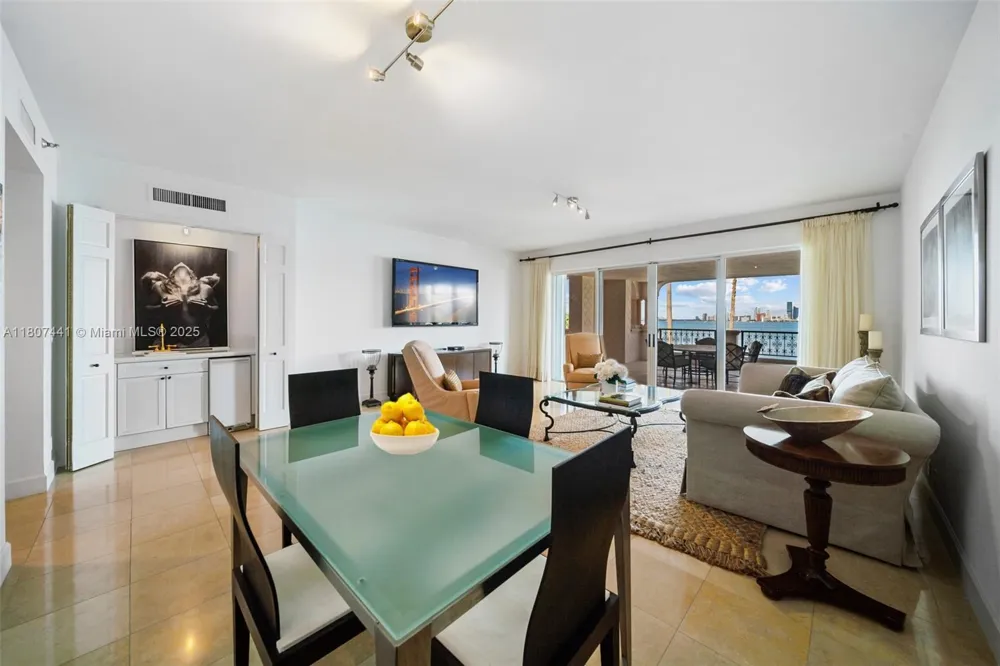 5235 Fisher Island Dr #5235 Miami Beach, FL 33109