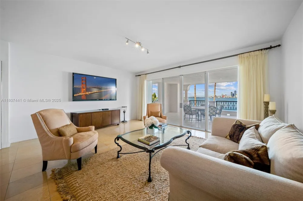 5235 Fisher Island Dr #5235 Miami Beach, FL 33109