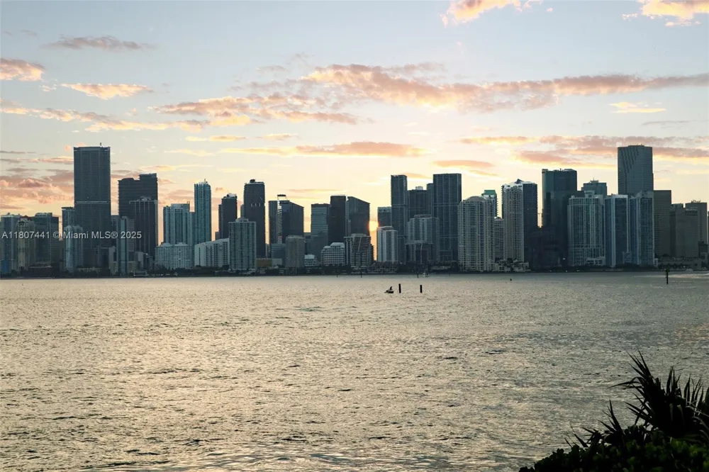 5235 Fisher Island Dr #5235 Miami Beach, FL 33109